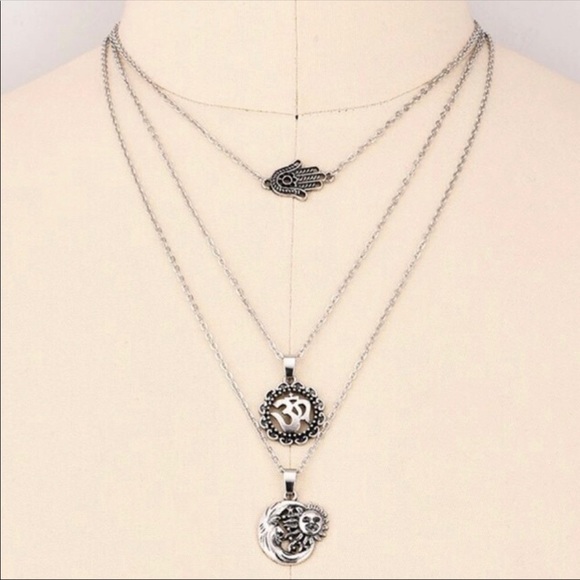 SILVER HAMSA LAYERED DISC SUN MOON NECKLACE TRENDY - Picture 2 of 4